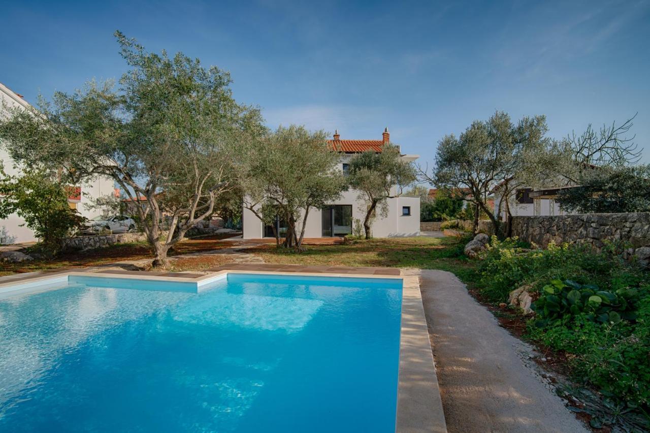 Villa Cimic *